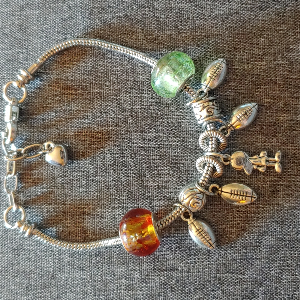 NWOT 🏈 Football Fan Charm Bracelet